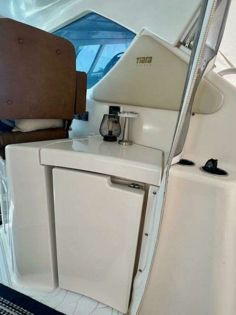 2007 Tiara Yachts 3900 Sovran - Image 31