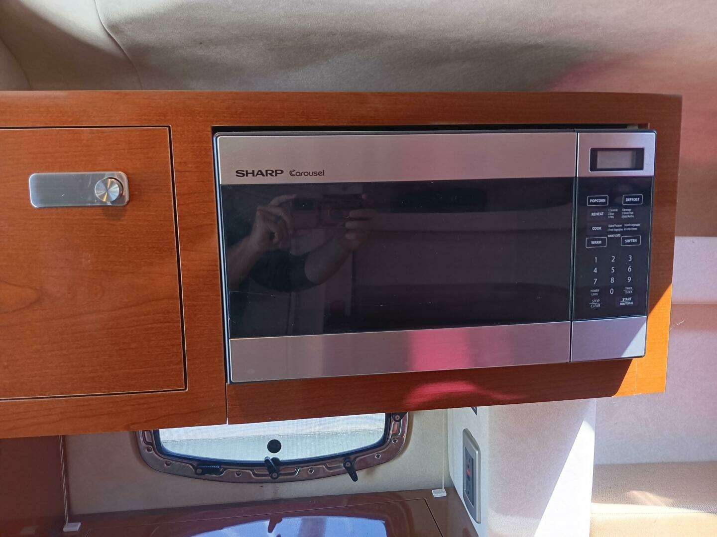 2010 Sea Ray 260 Sundancer - Image 31