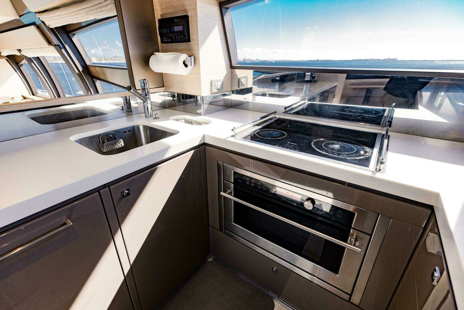 2017 Ferretti Yachts 750 - Image 63