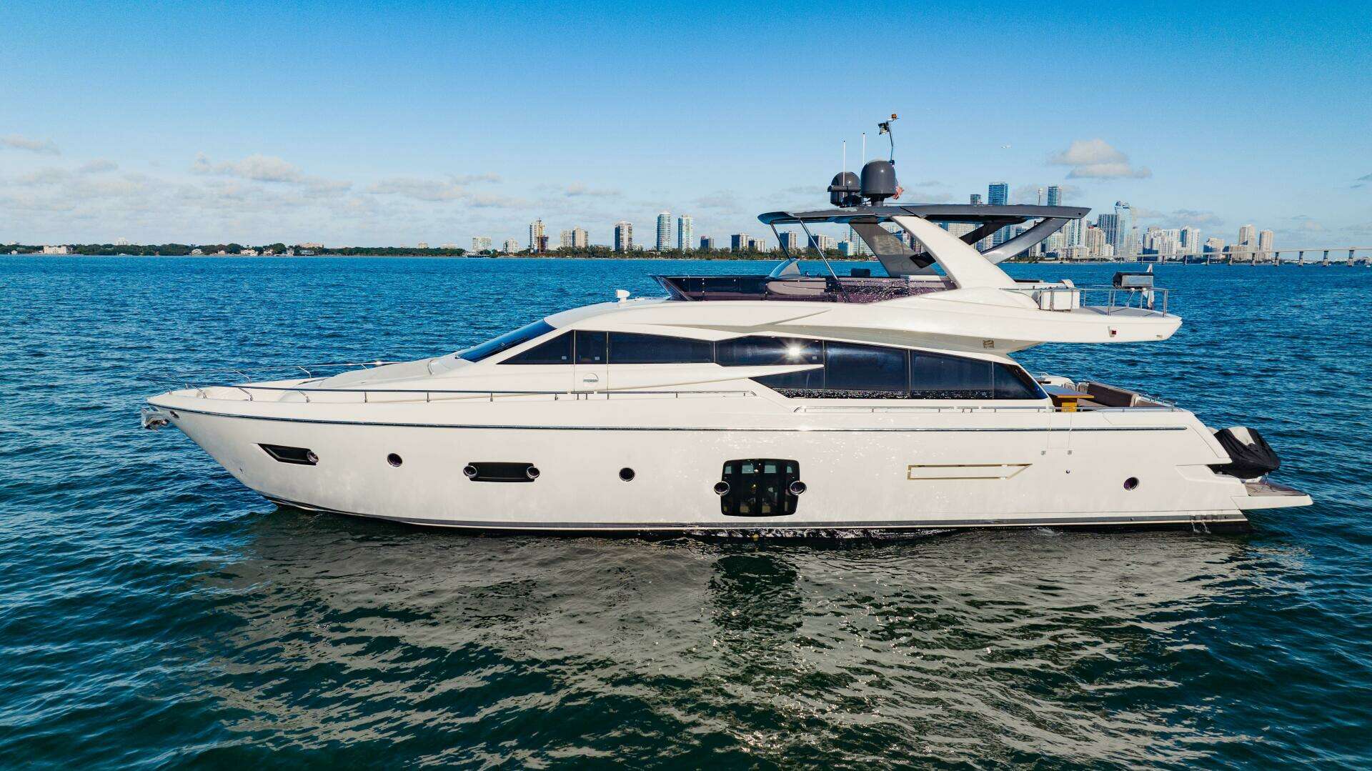 2017 Ferretti Yachts 750 - Image 11
