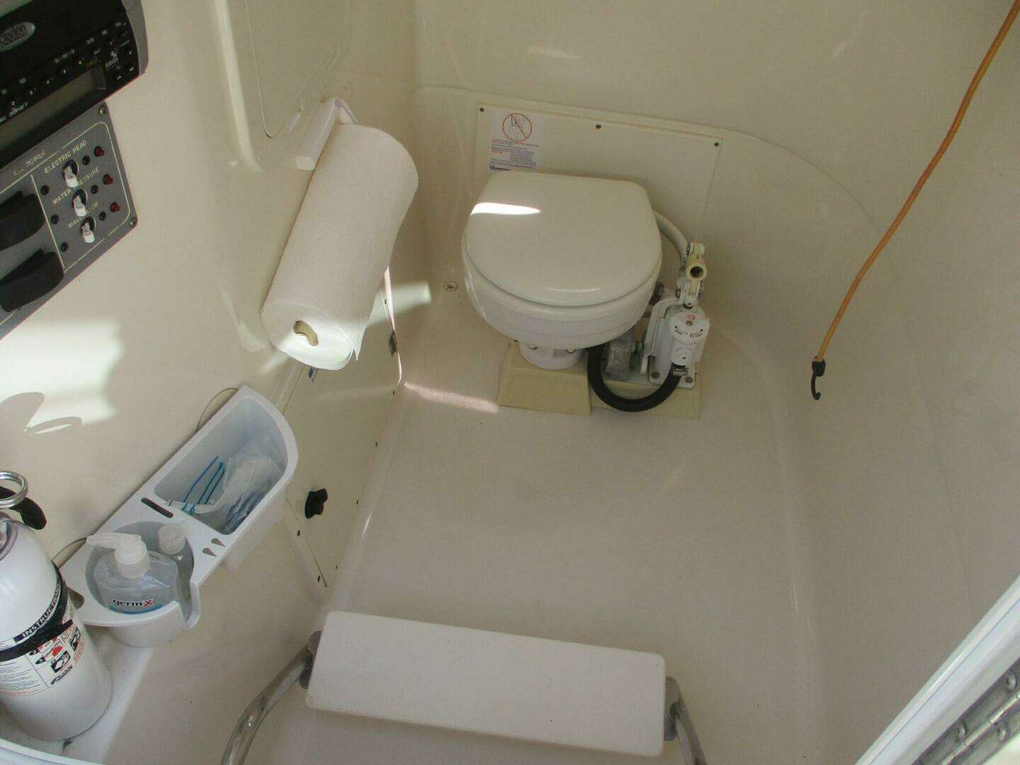 2006 Pursuit — - Image 22