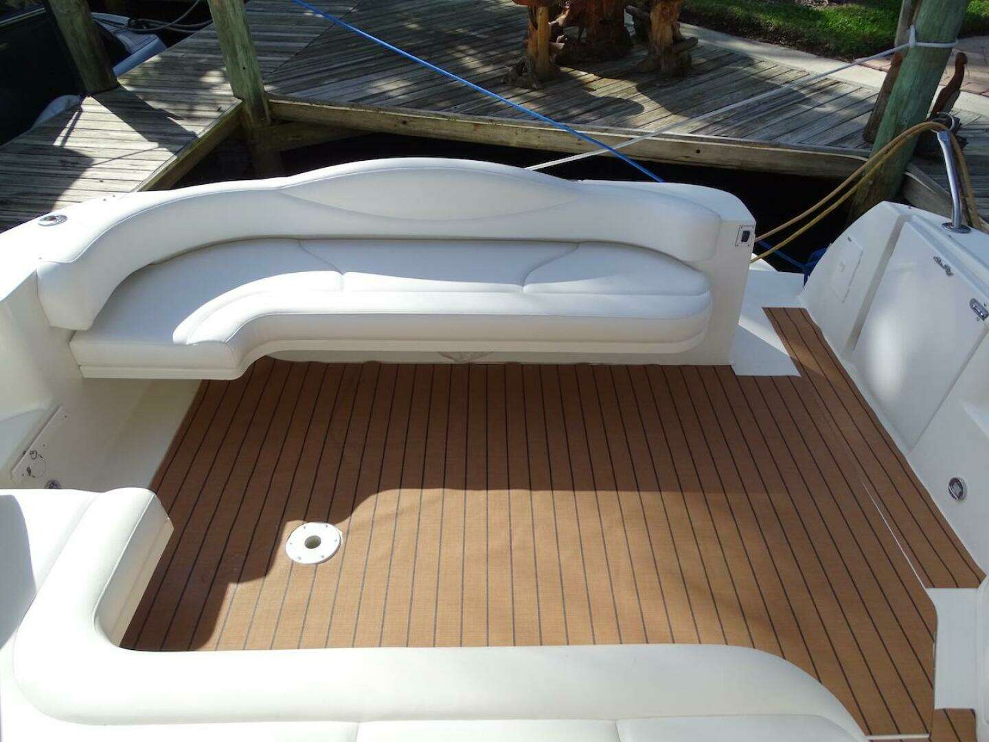 2001 Sea Ray 410 Sundancer - Image 5