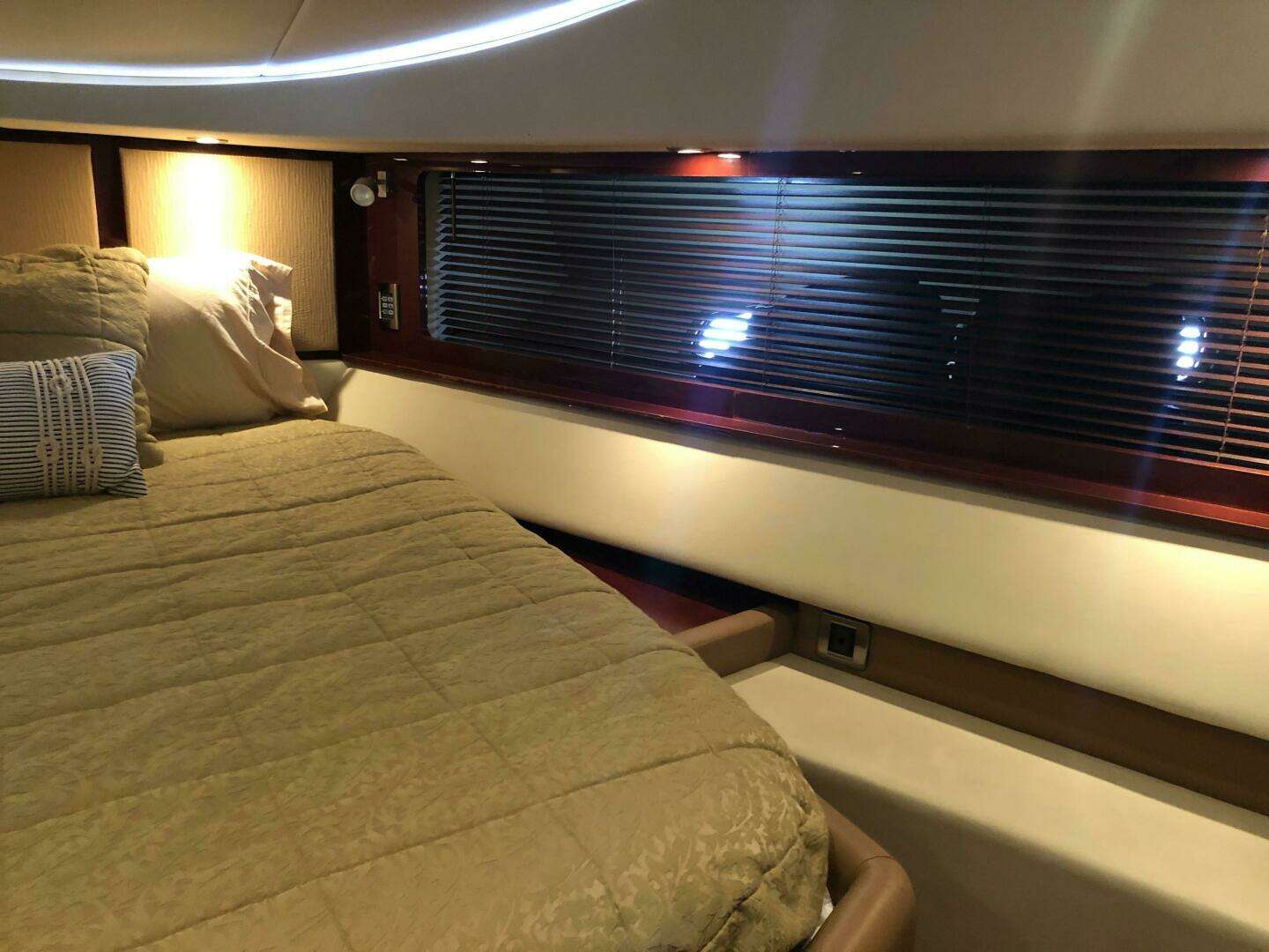 2008 Sea Ray 55 Sundancer - Image 33