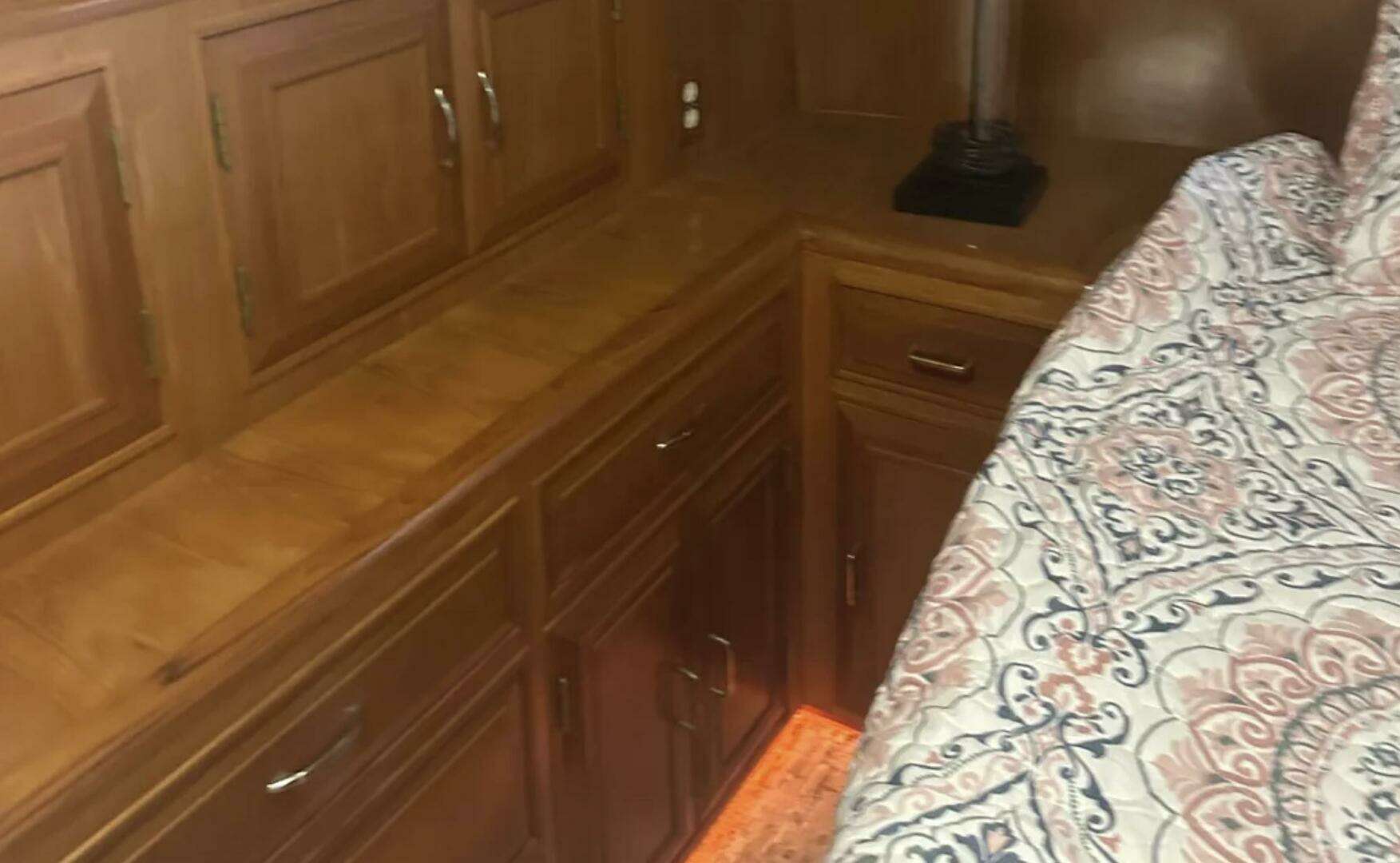 1988 Ocean Alexander 42 Aft Cabin - Image 9