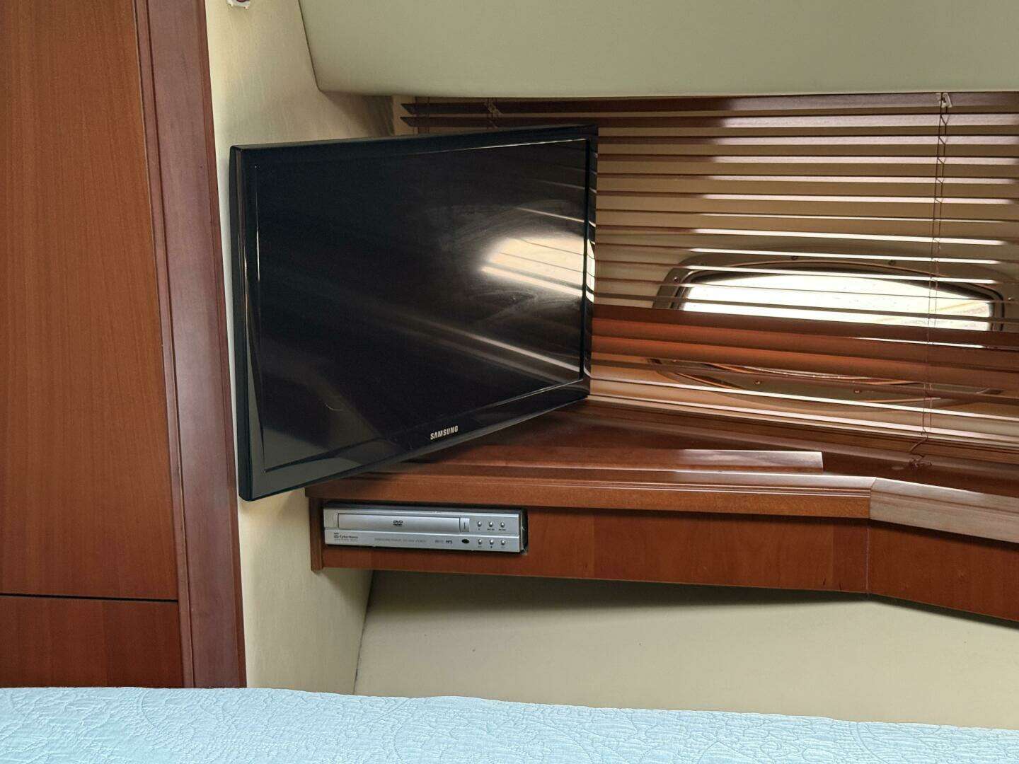 2006 Sea Ray 48 Sundancer - Image 69