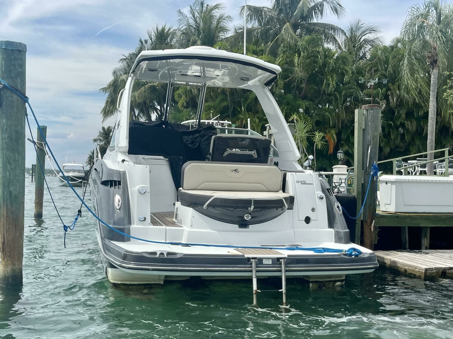 2016 Monterey 335 Sport Yacht - Image 5