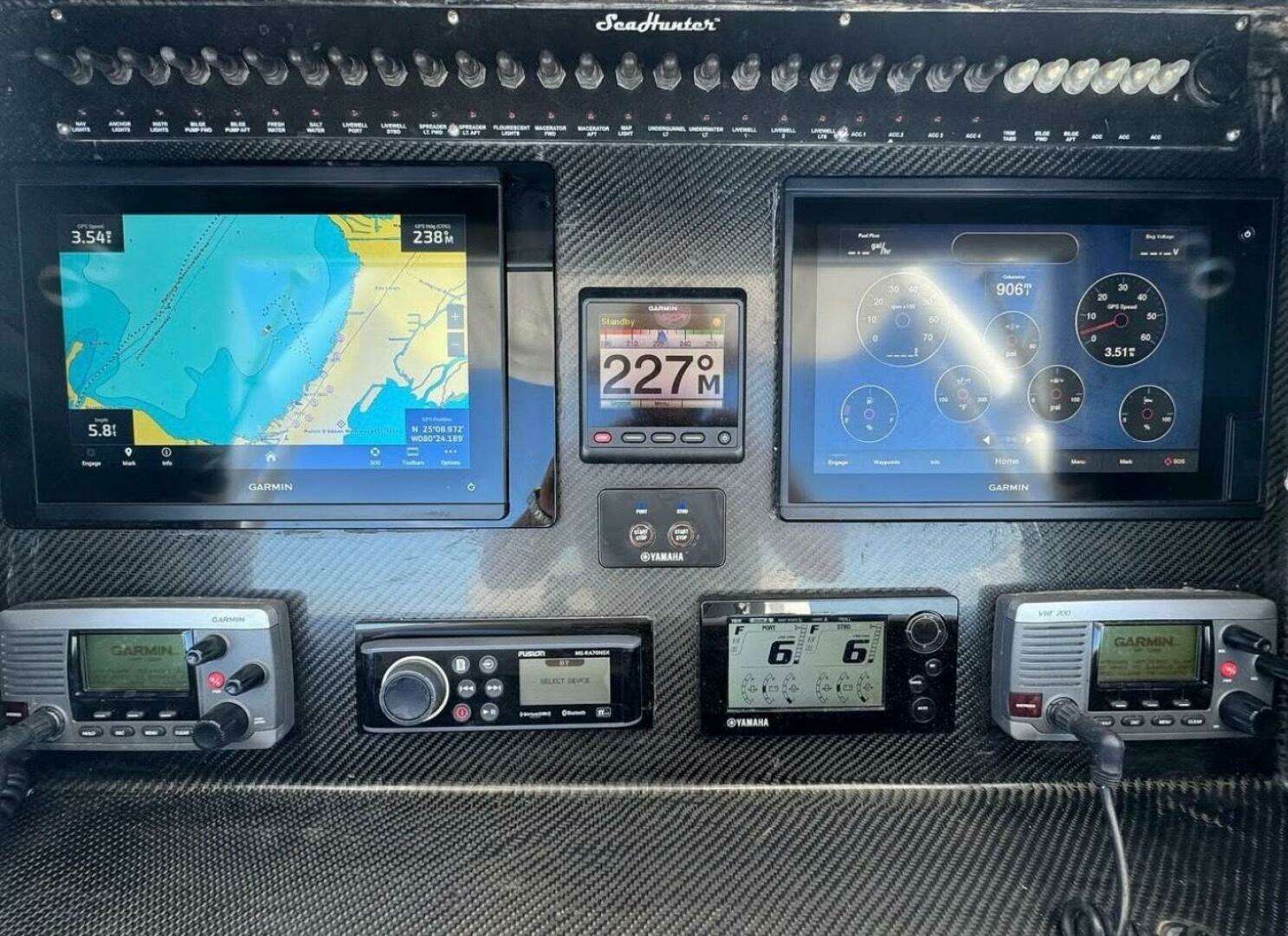 2013 SeaHunter 32T - Image 5
