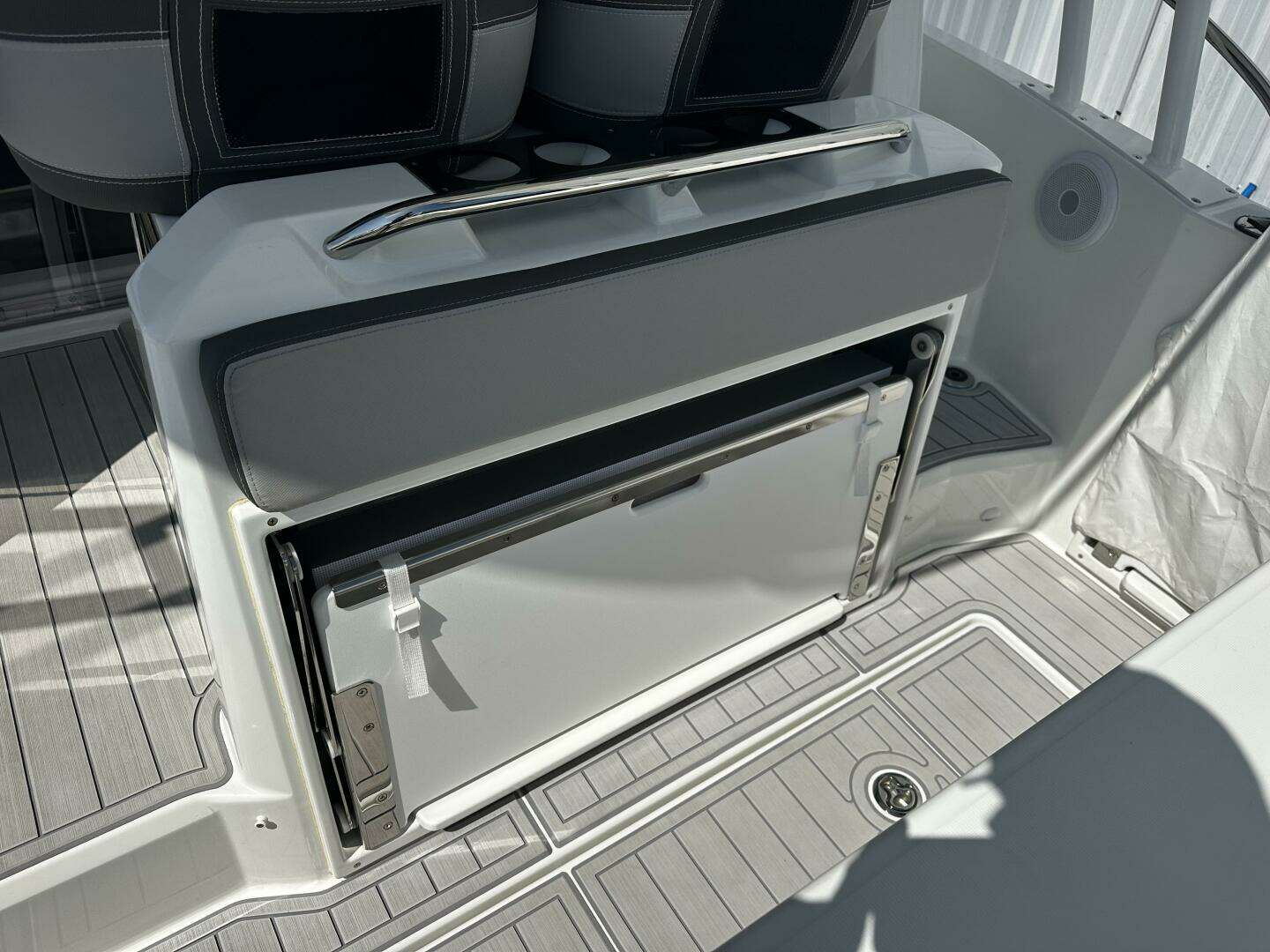 2024 Jeanneau 9.0 Leader - Image 48