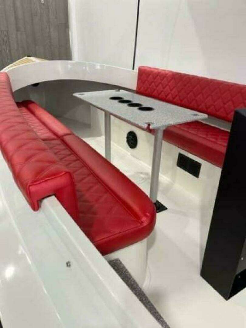 2024 Vision Fantail 217 - Image 3
