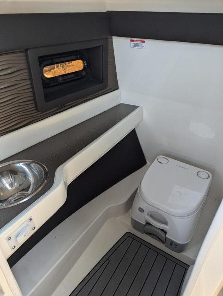 2021 Sea Ray SLX 280 - 20