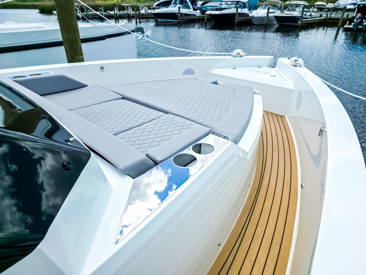 2026 De Antonio Yachts D32 - Image 30