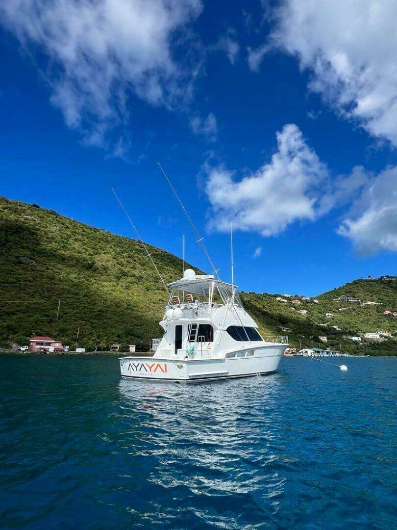2005 Hatteras 50 Convertible - Image 3