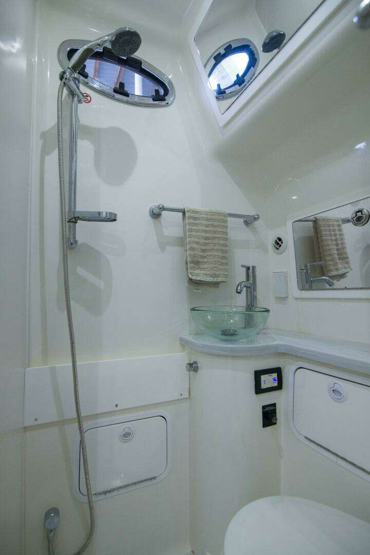 2021 Regulator 41 Center Console - Image 20