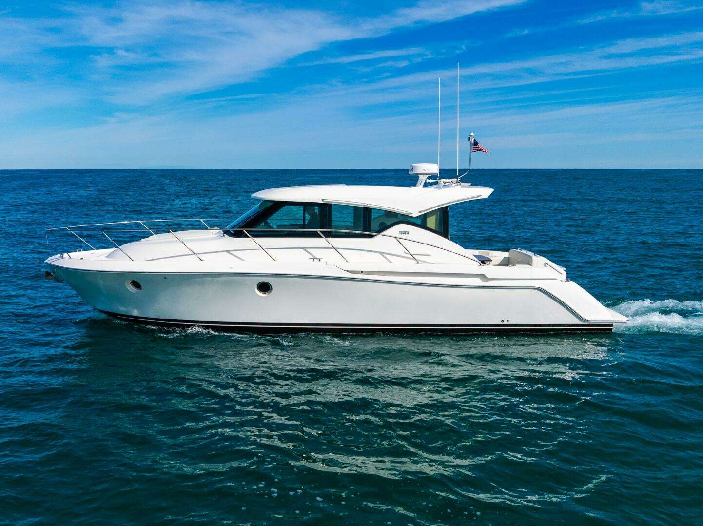 2022 Tiara Yachts 39 Coupe - Image 3