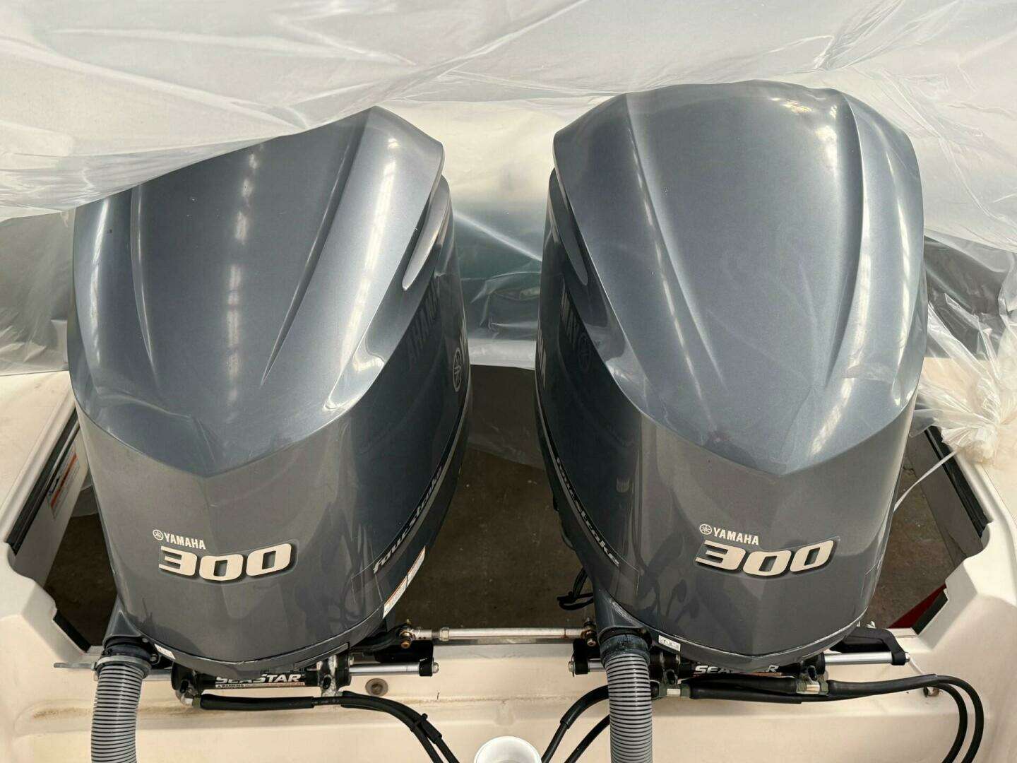 2017 Pursuit DC 295 - Image 25