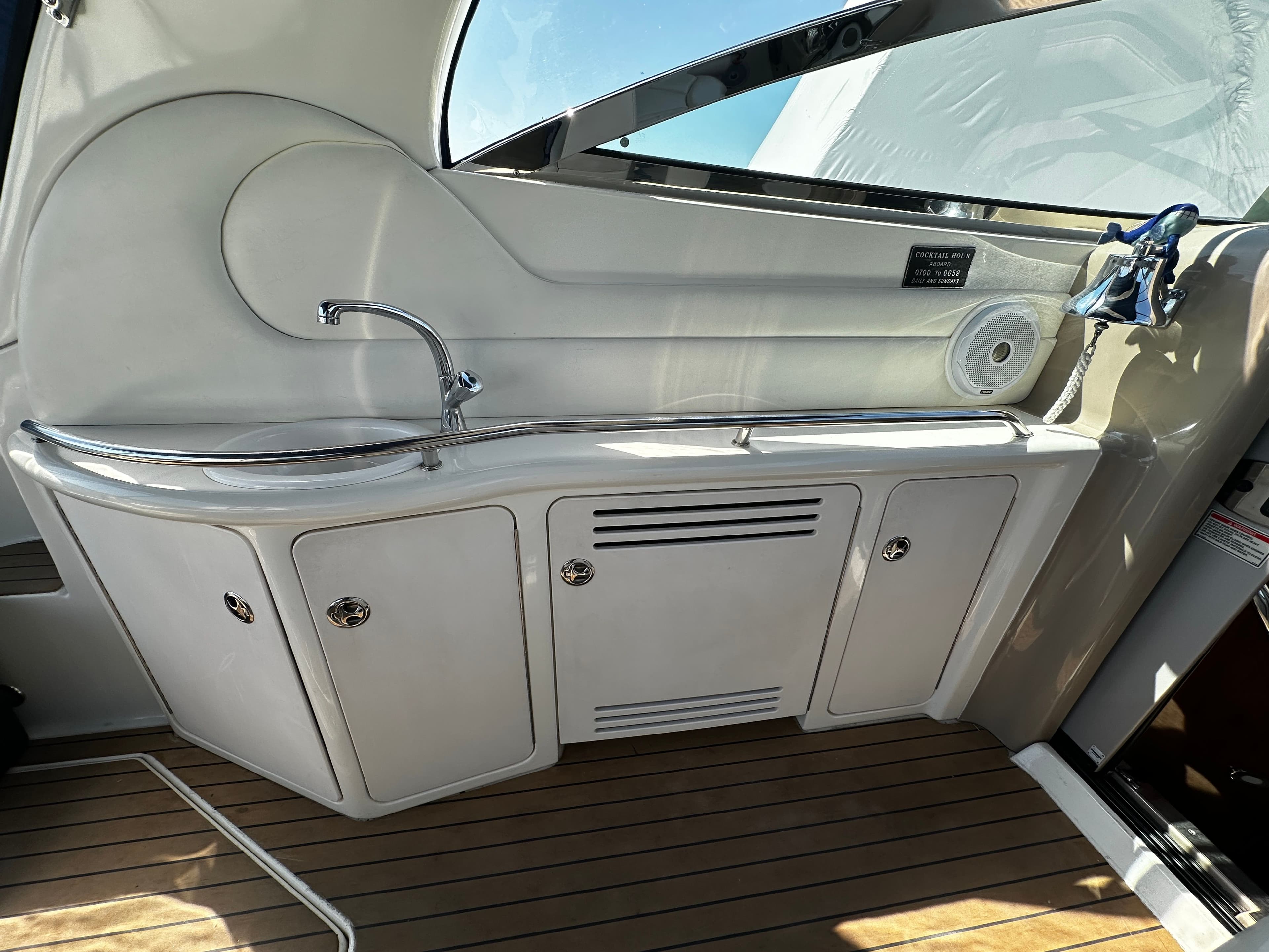 2003 Sea Ray 380 Sundancer - 15