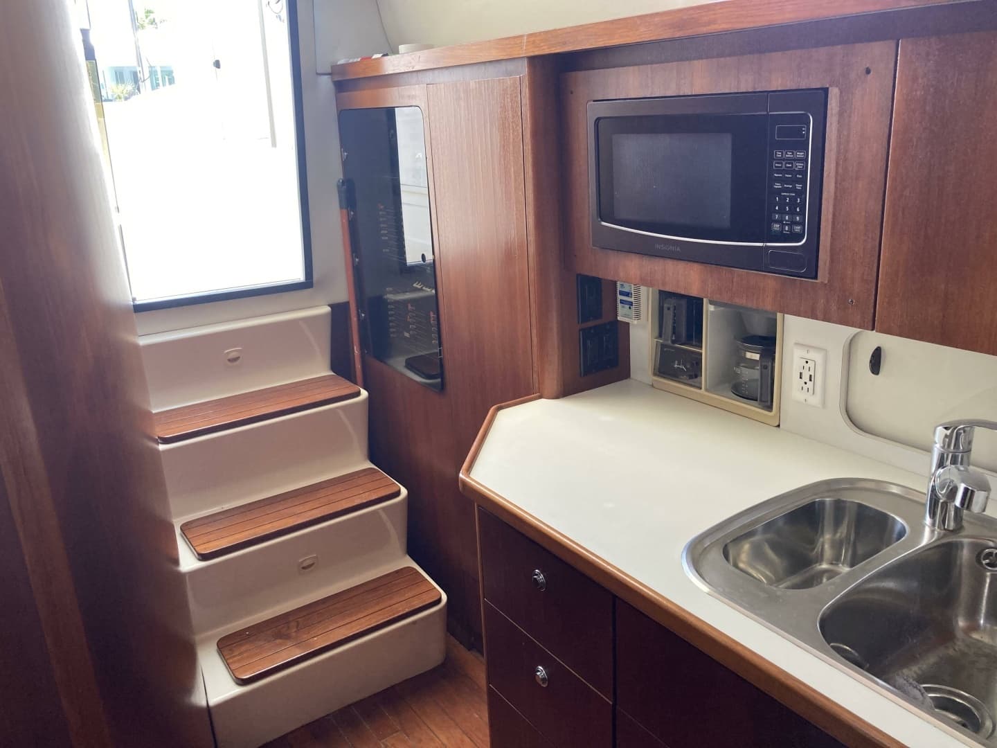 1995 Tiara Yachts 4000 - Image 17