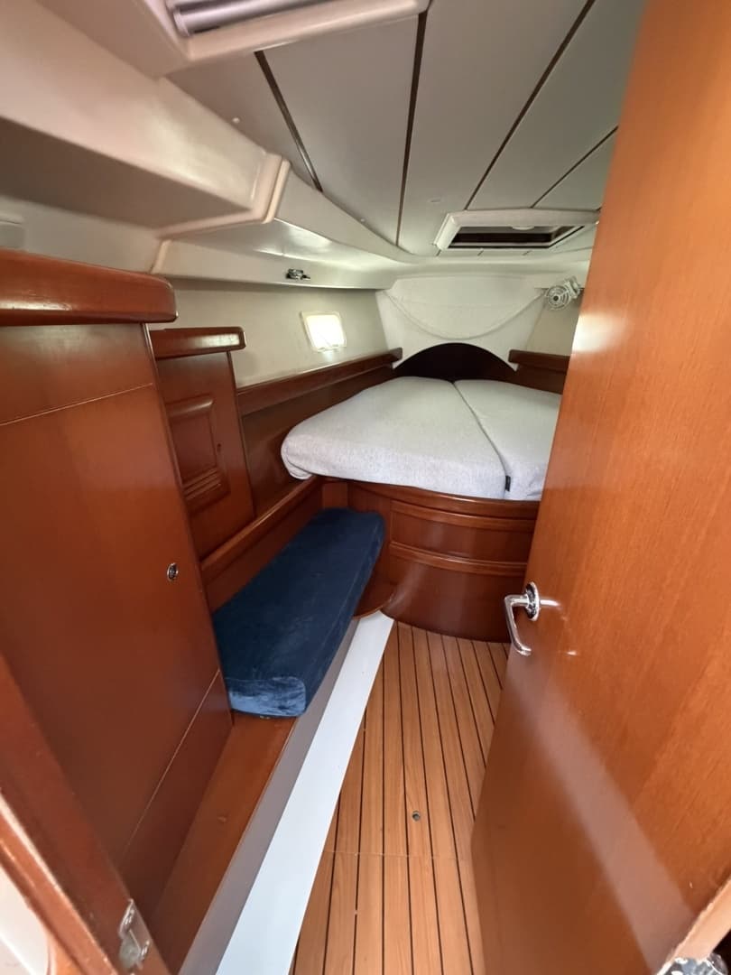 2006 Beneteau 423 - Image 108
