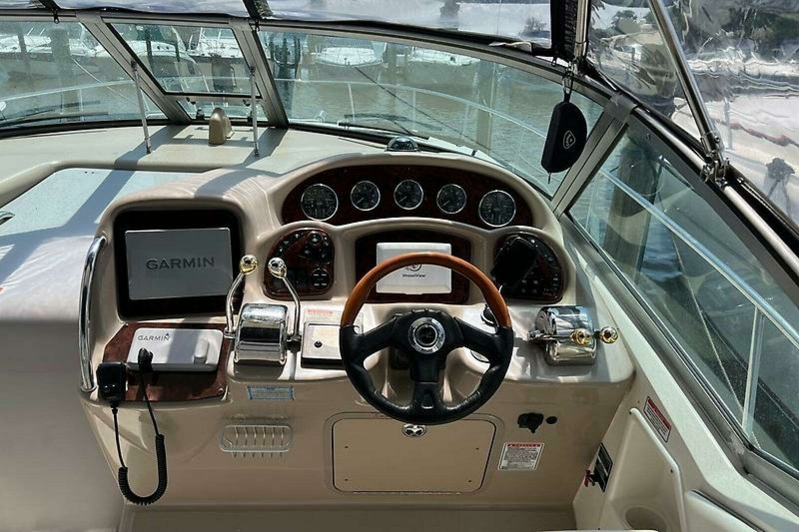 2004 Sea Ray 320 Sundancer - Image 11