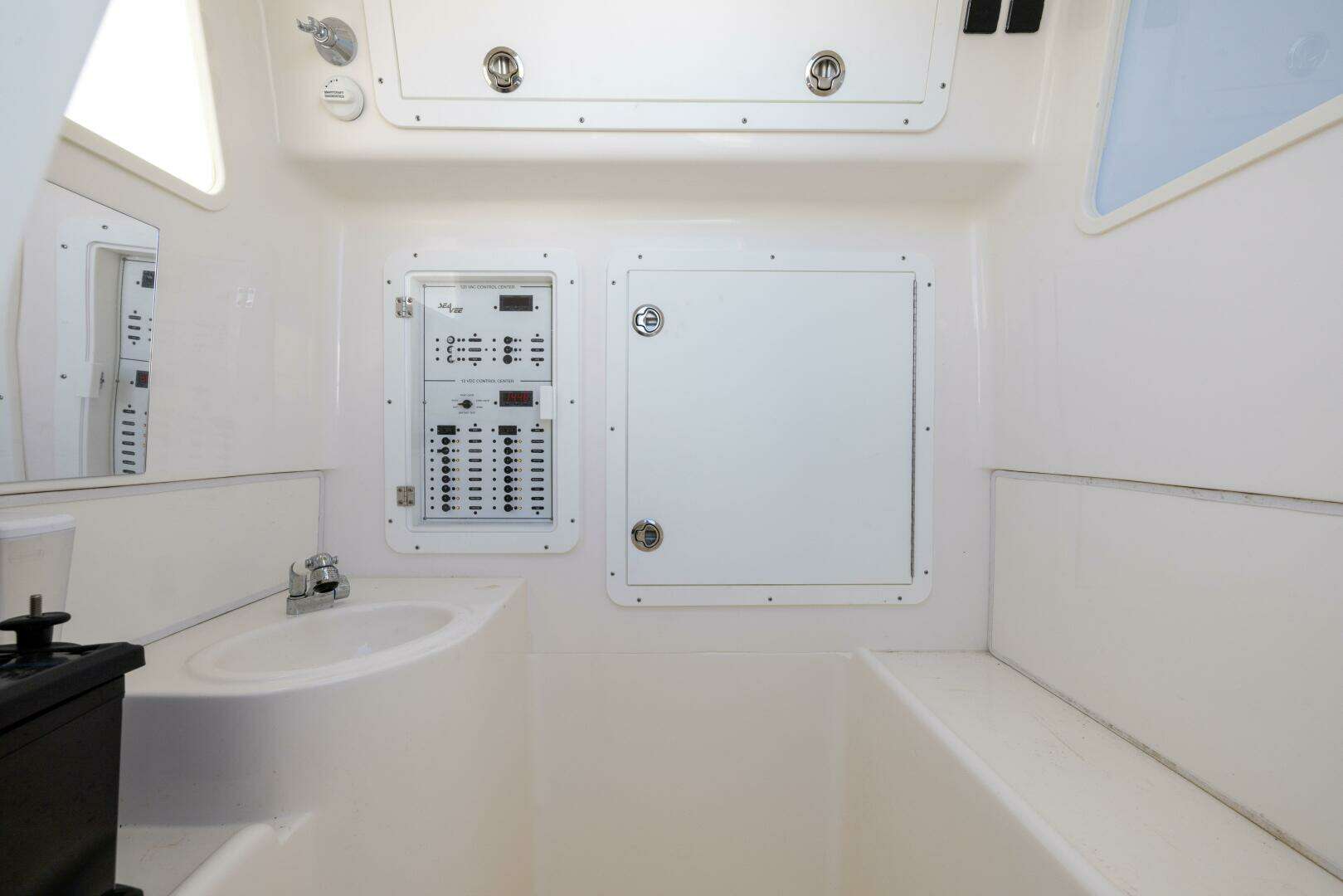 2022 SeaVee 390Z - Image 44