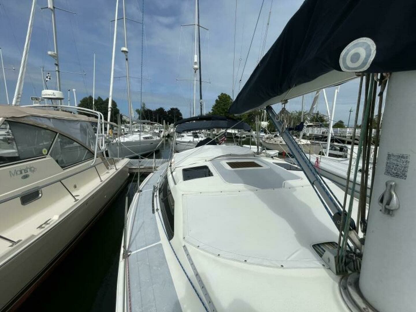 1991 Hunter 36 Vision - Image 11