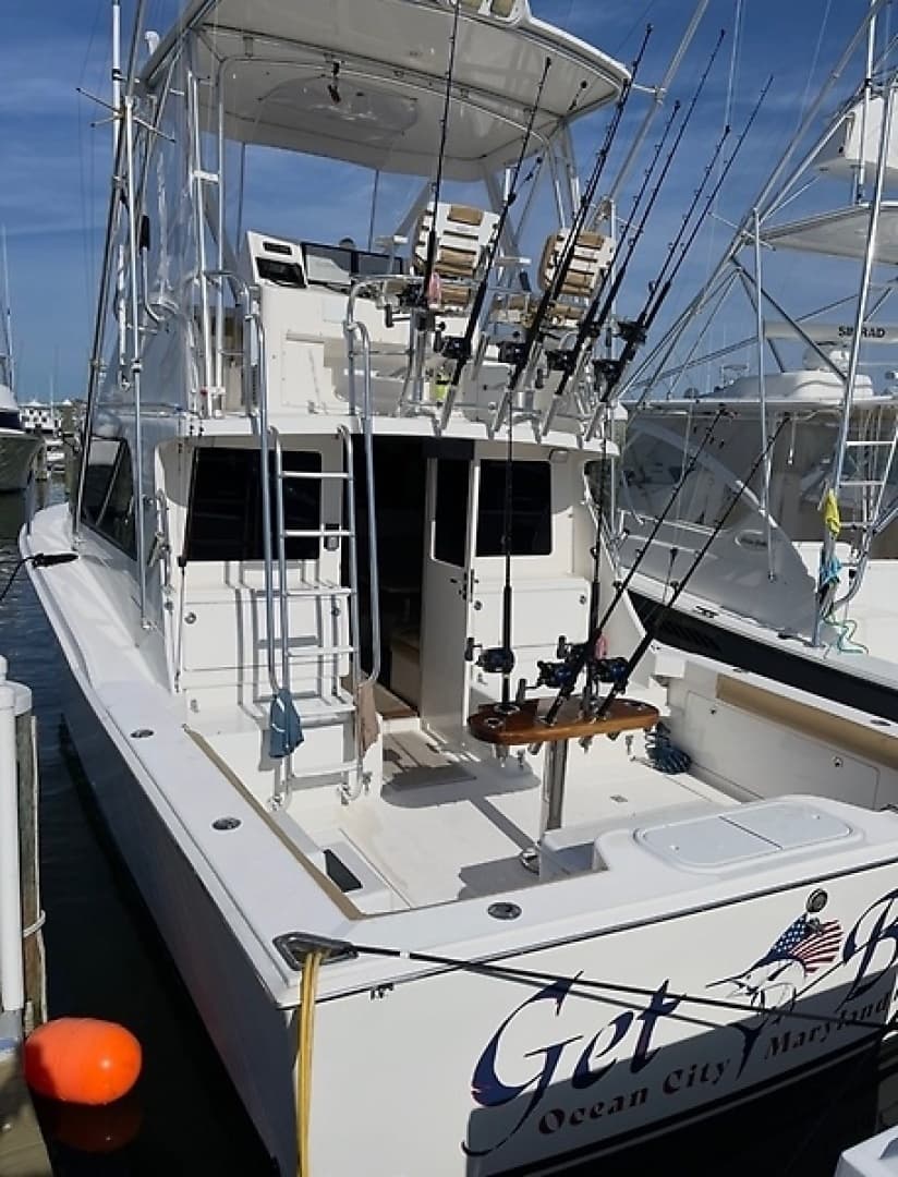 2005 Cabo 35 Flybridge Sportfisher - Image 2