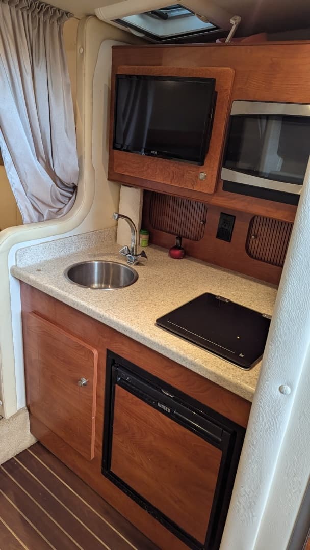 2008 Rinker 300 Express - Image 13
