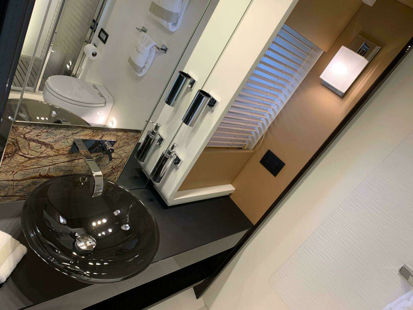 2019 Azimut 77S - Image 22