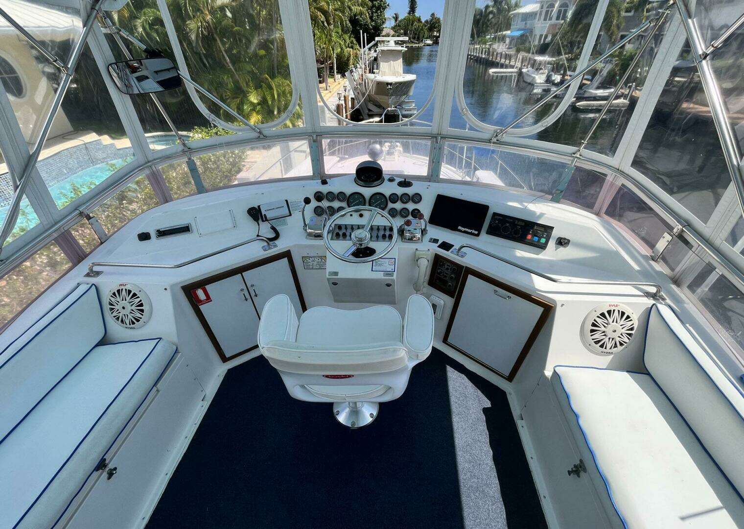 1987 Symbol 44 Sun Deck MK II - Image 33