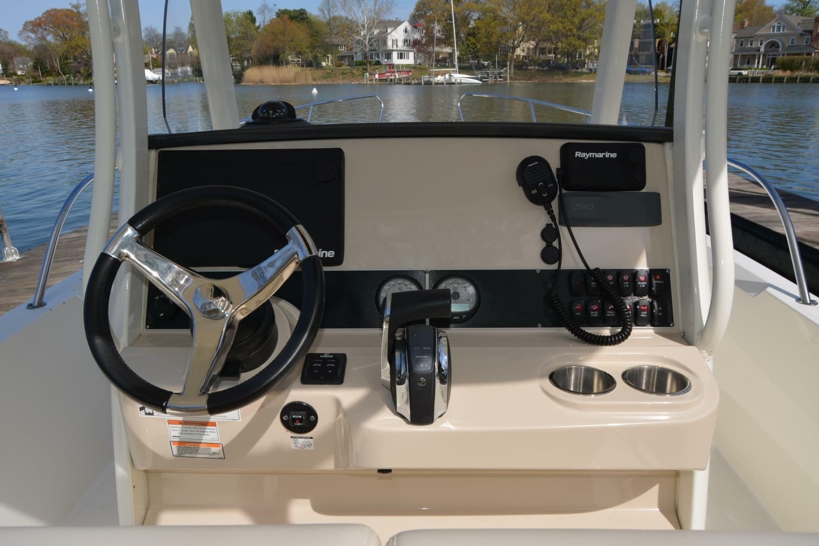 2021 Boston Whaler 270 Dauntless - Image 41