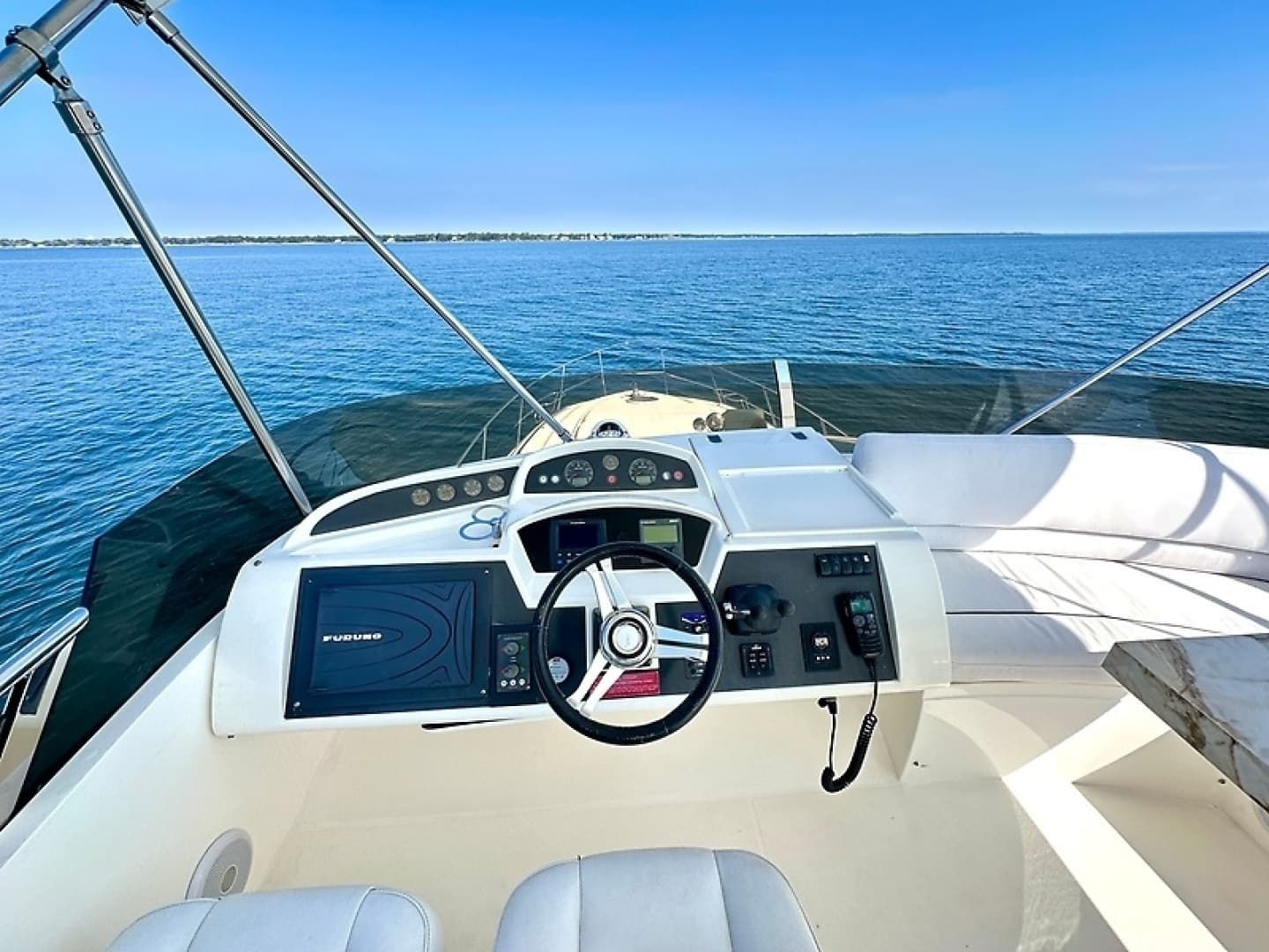 2009 Princess F54 flybridge - Image 11