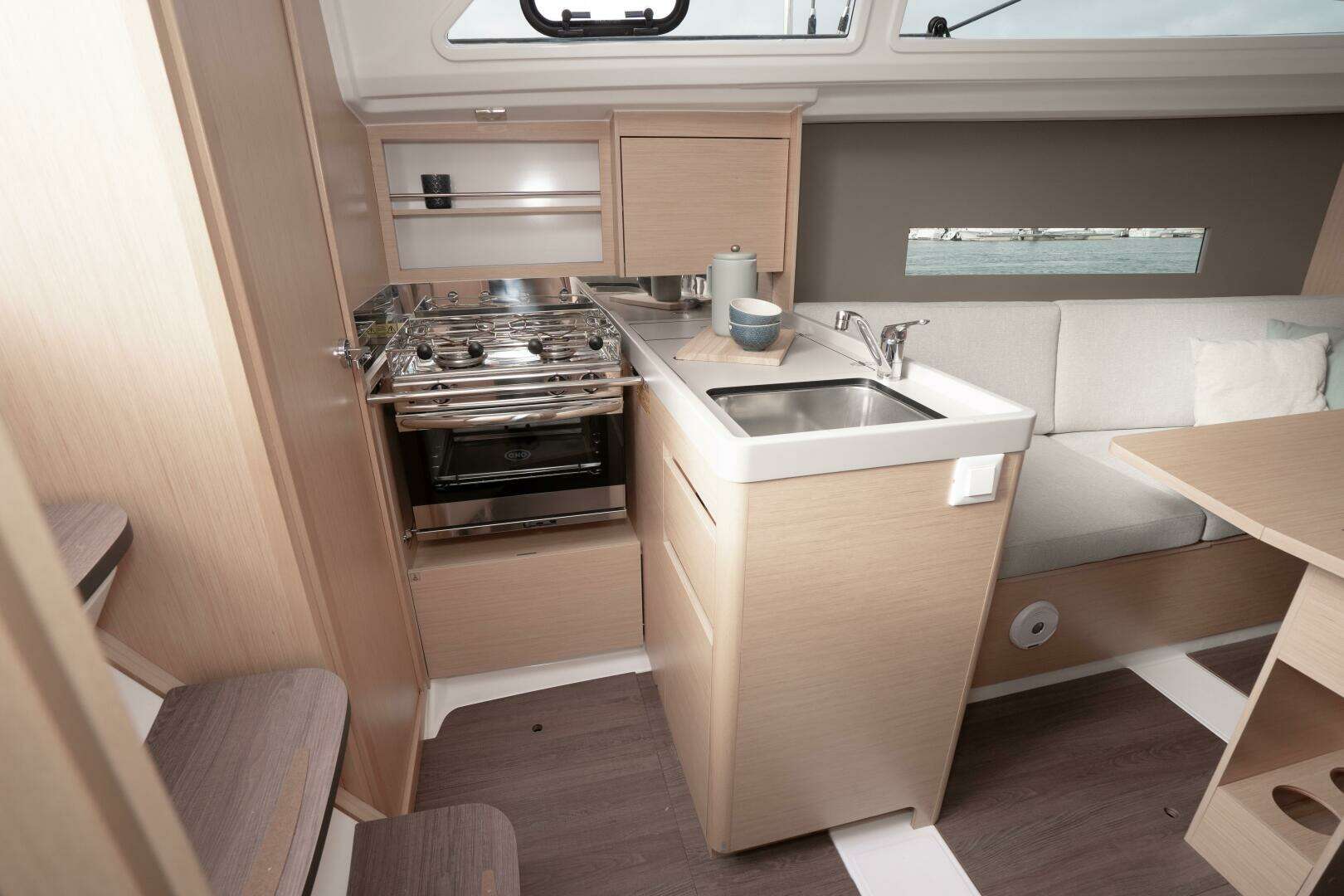 2026 Beneteau Oceanis 30.1 - Image 7