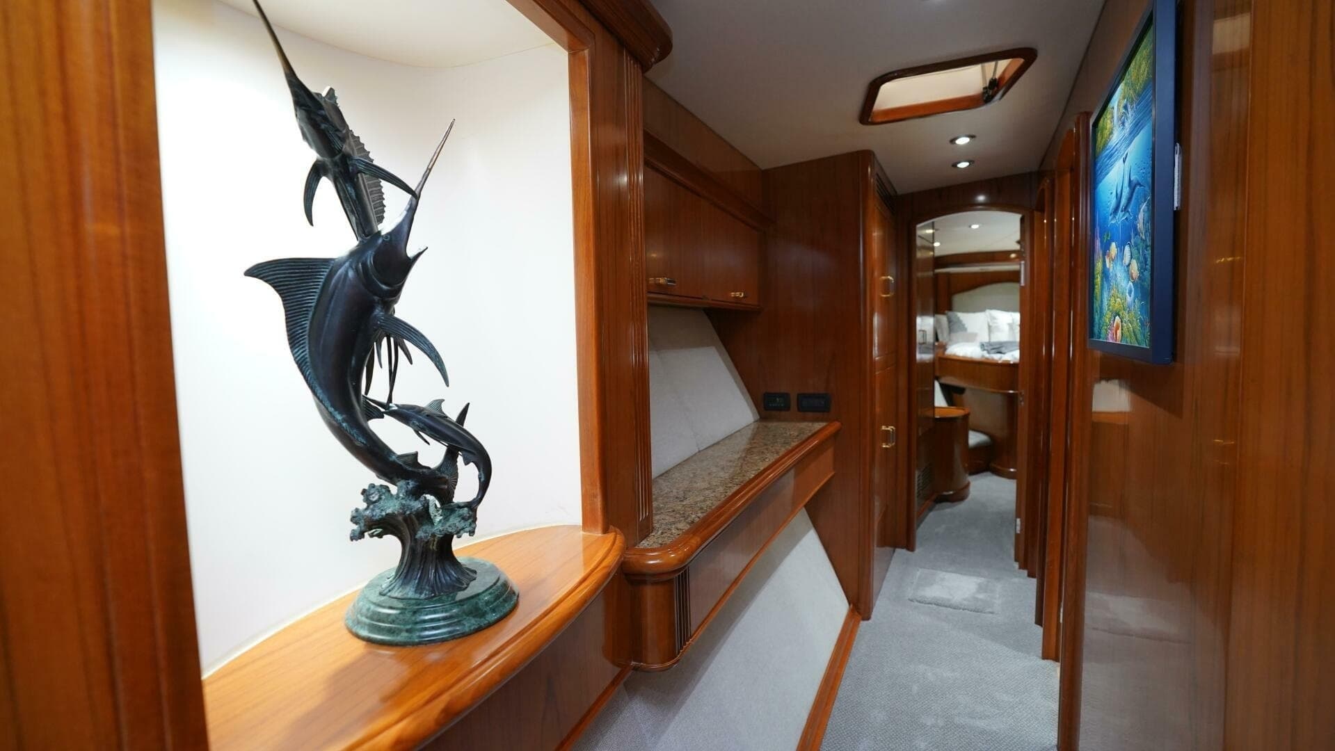 2005 Sea Force IX Enclosed Flybridge - Image 9