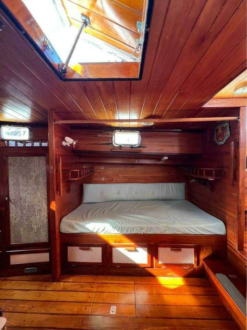 1993 Custom Baraka 46 - Image 10