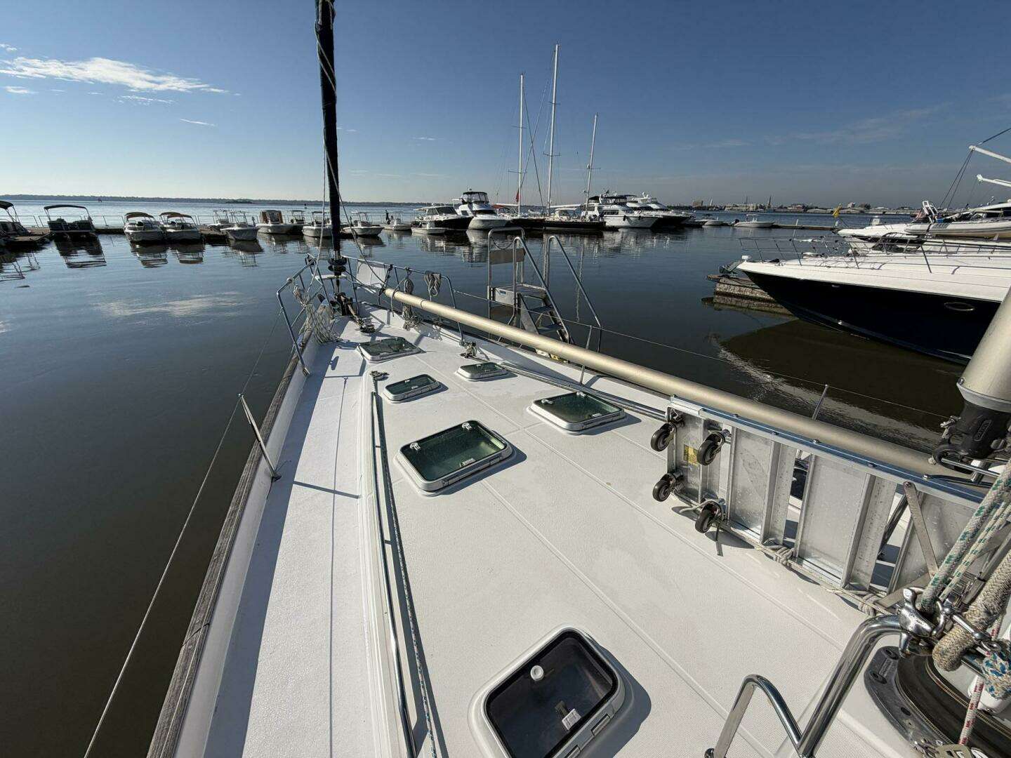 2004 Beneteau 57 Center Cockpit - Image 17
