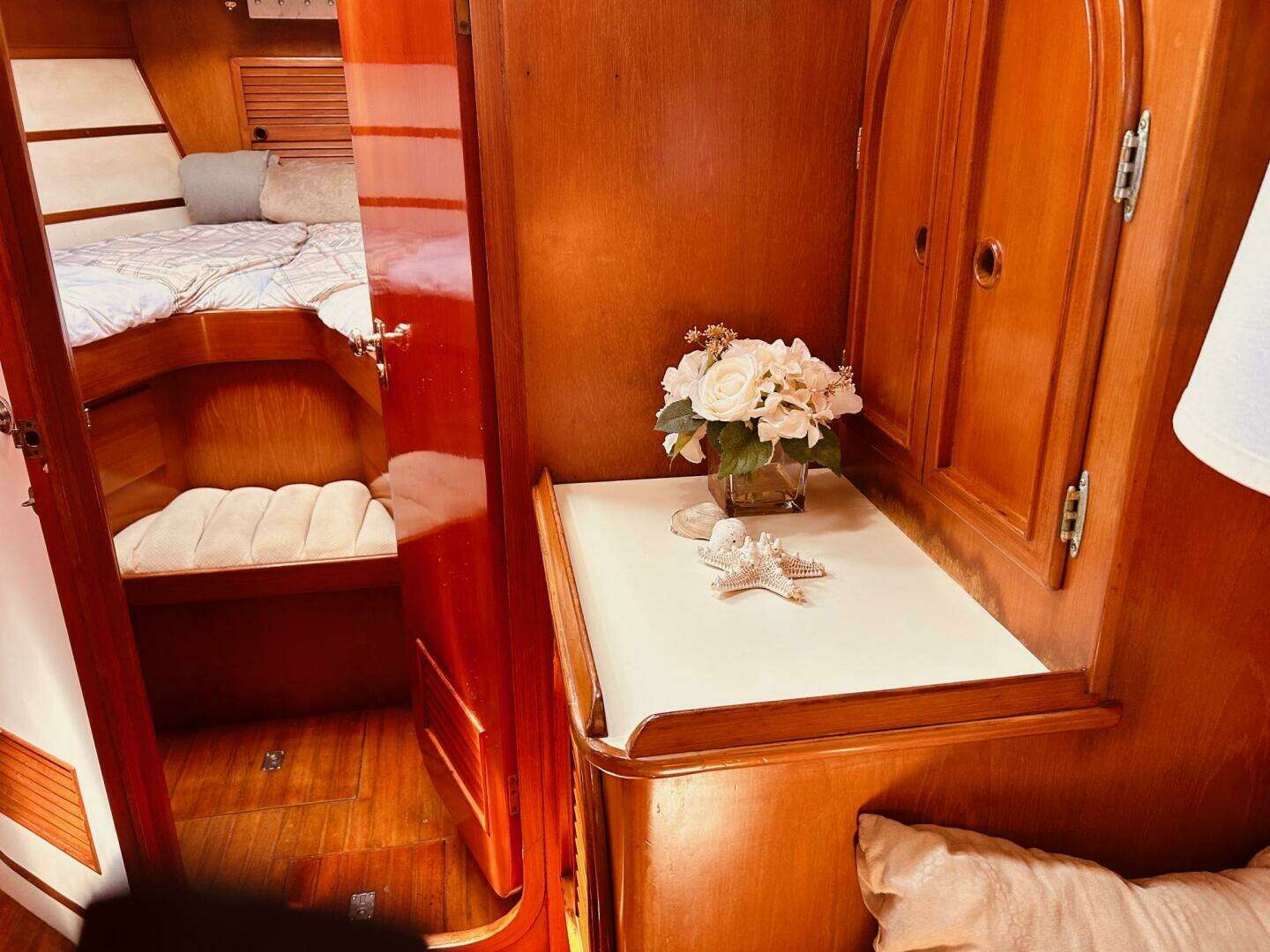 1983 Stevens — - Image 21