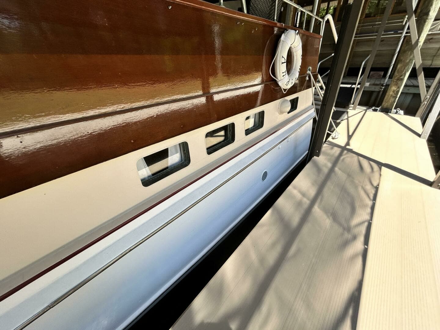1962 Matthews 42 Double Cabin - Image 9