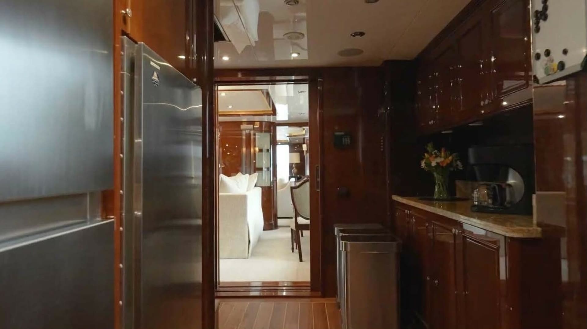 2004 Benetti Vision - Image 15