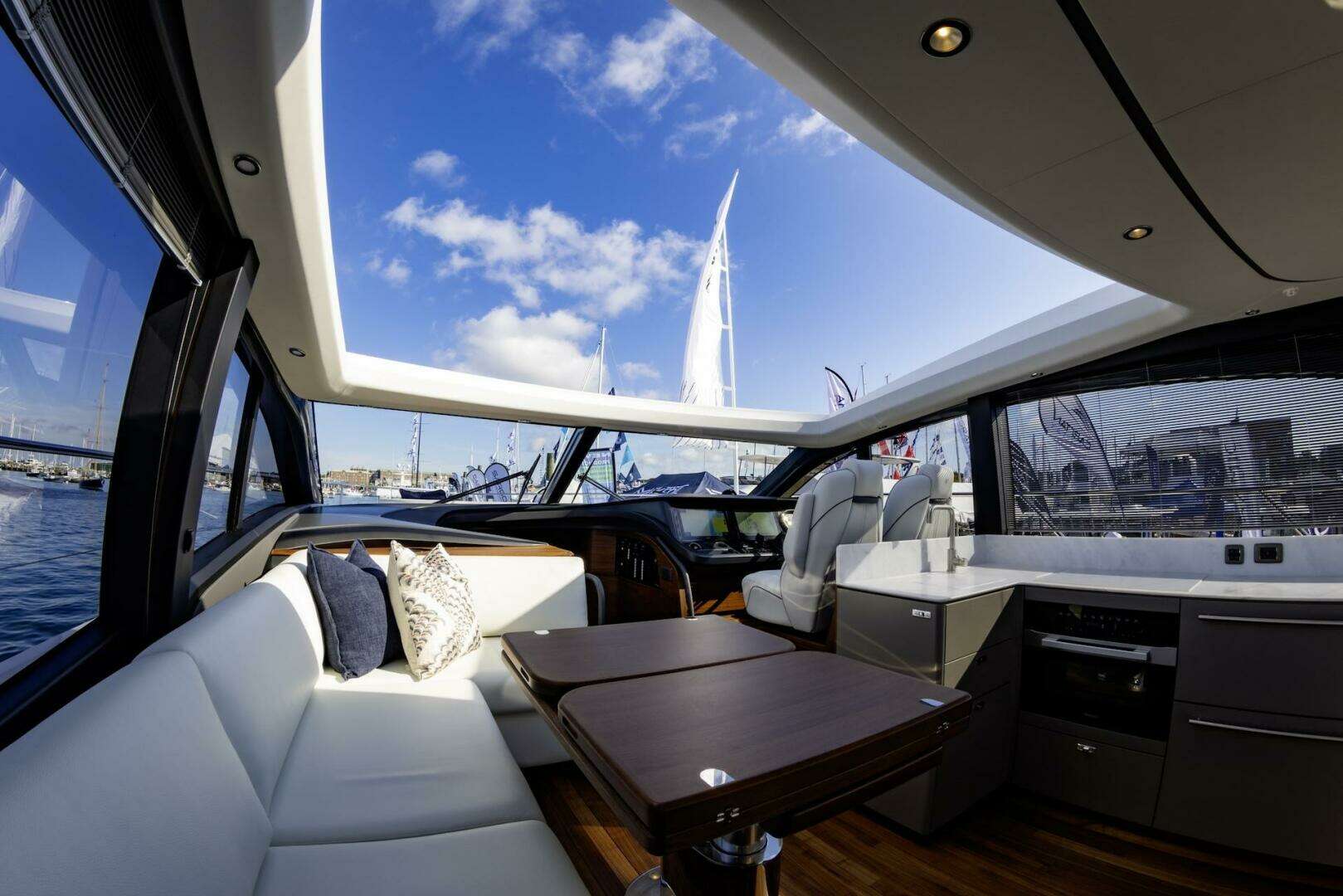 2026 Princess V55 - Image 20