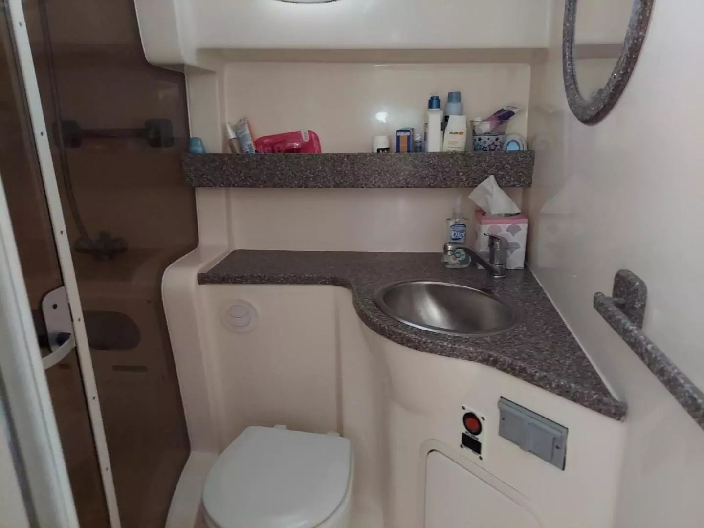 2004 Rinker 342 Fiesta Vee - Image 7