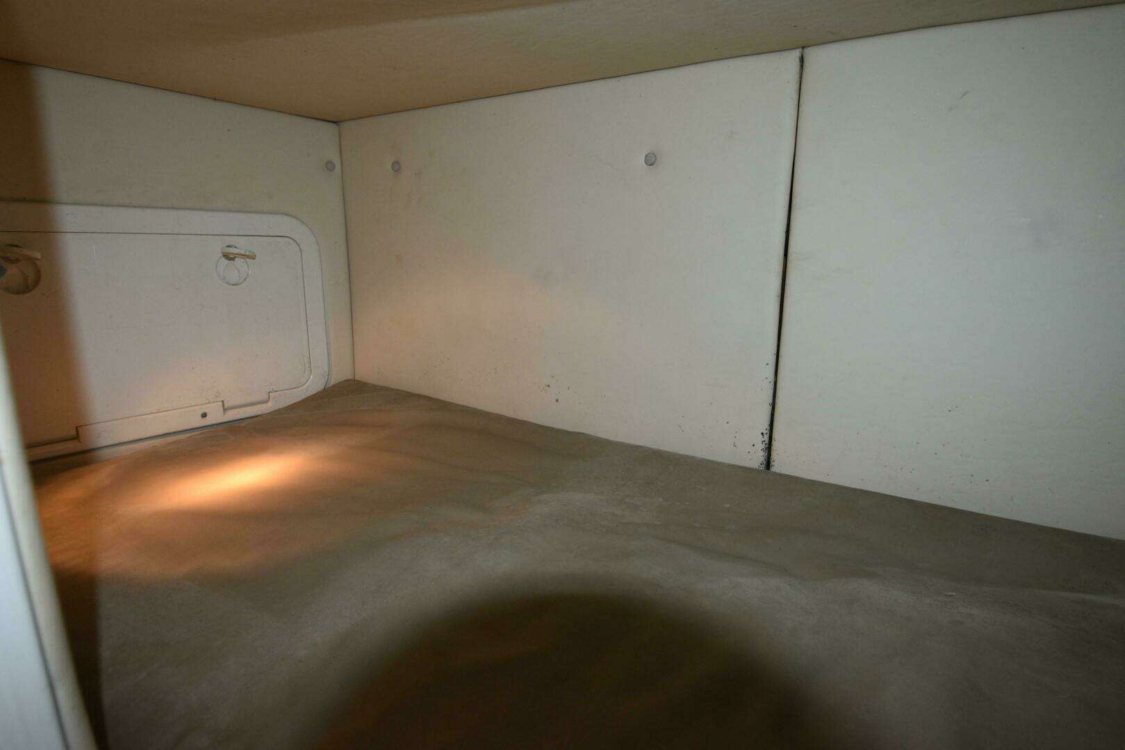 2005 Pursuit 3070 Offshore Express - Image 32