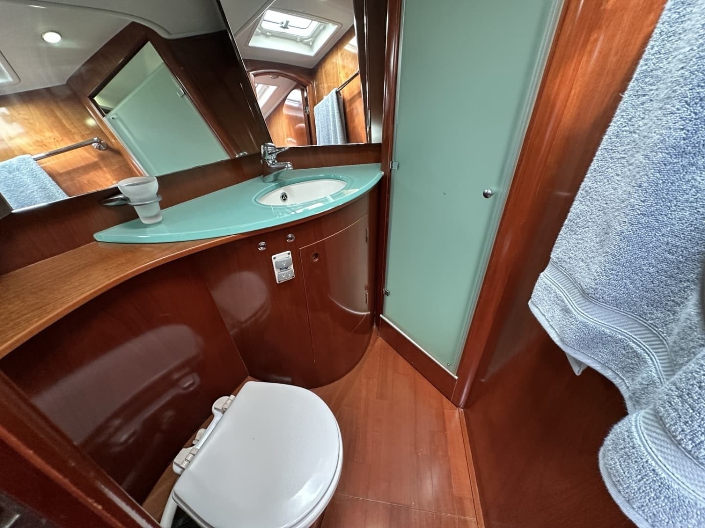 2003 Beneteau 57 - Image 12