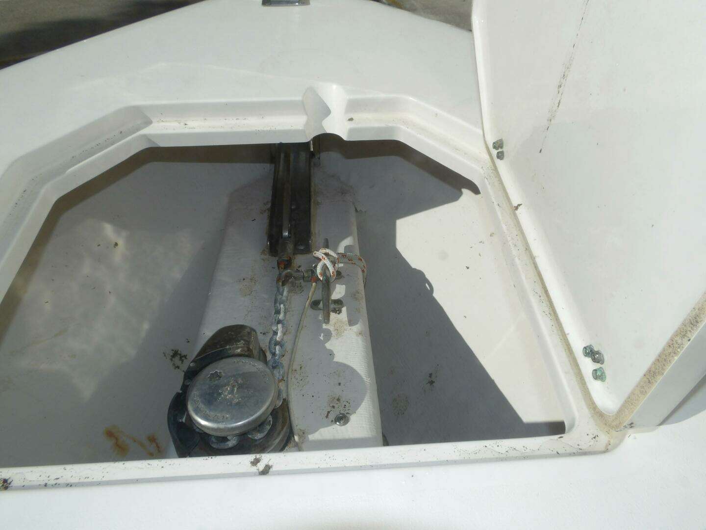 2020 Cobia 320 CC - Image 26