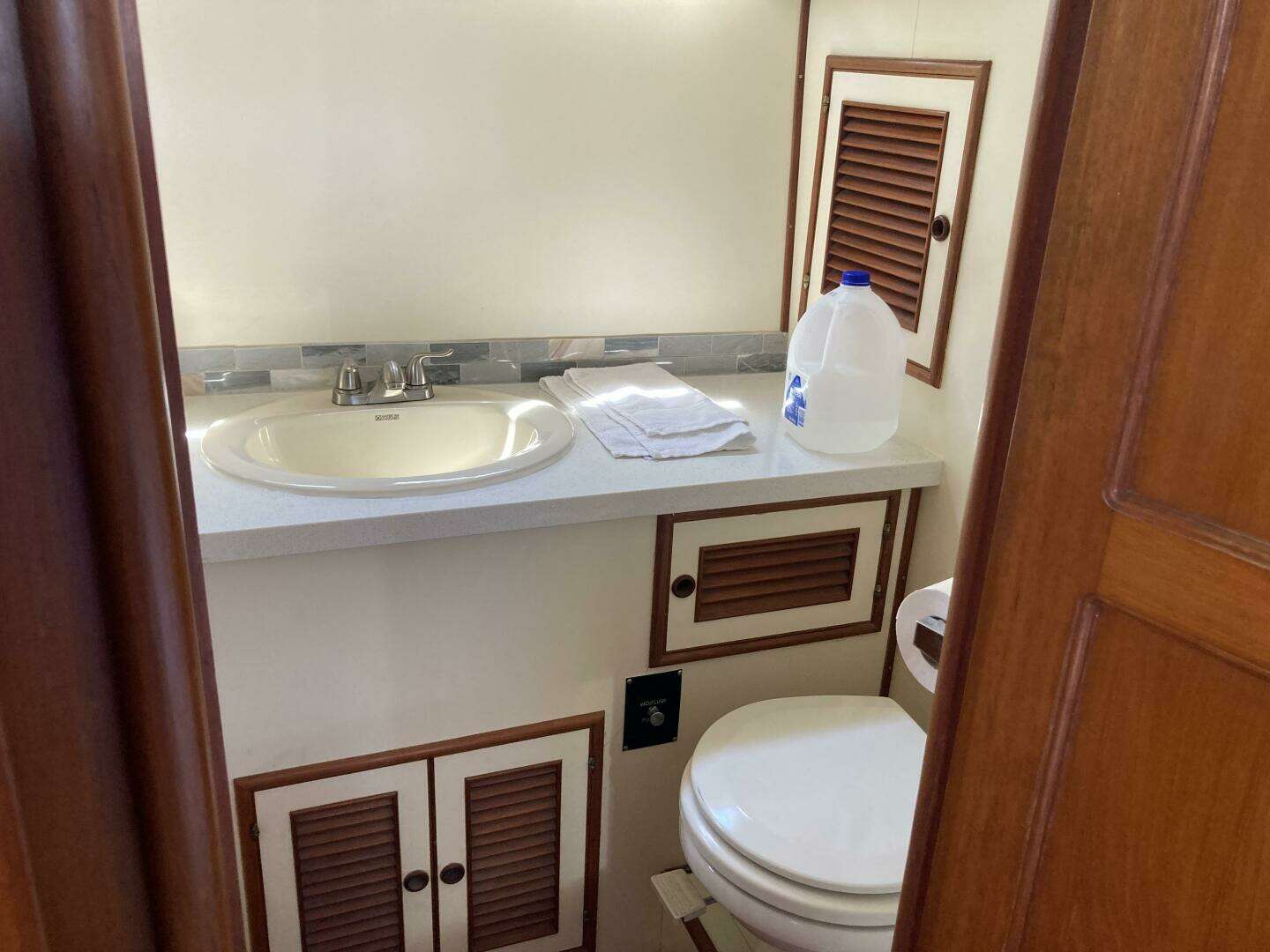 1985 Offshore Yachts 48 Yachtfisher - Image 33