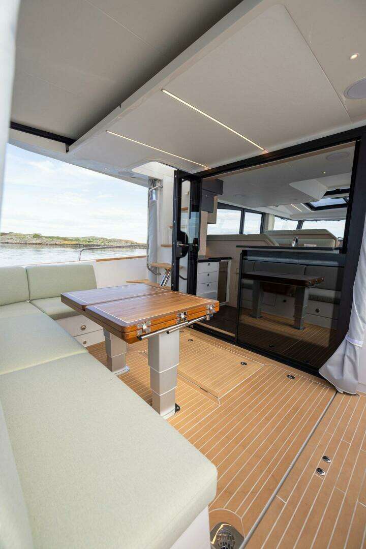 2027 Nimbus 495 Flybridge - Image 6