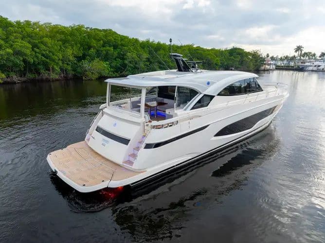 2026 Riviera 6800 Sport Yacht - Image 4