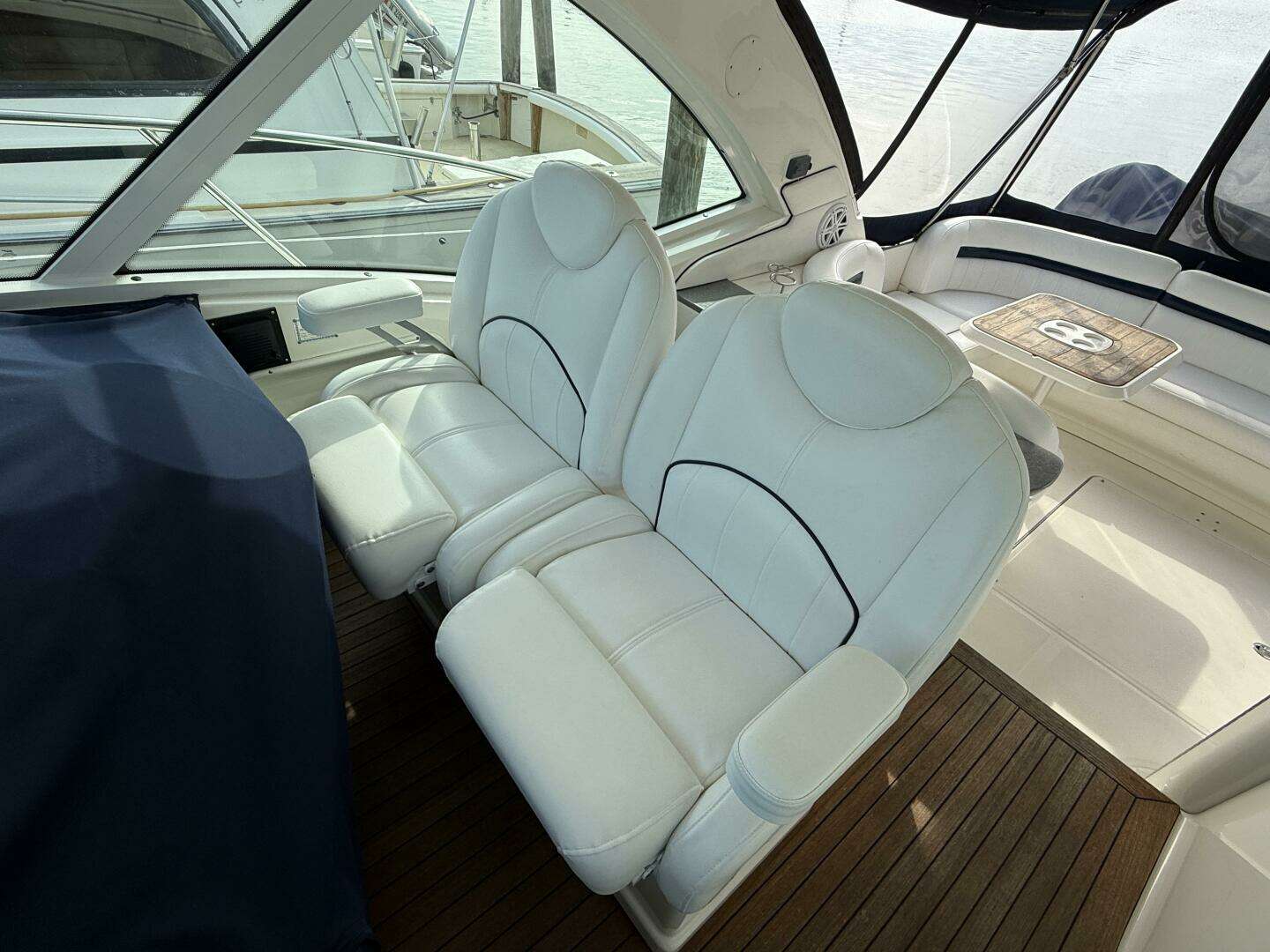 2006 Sea Ray 48 Sundancer - Image 23