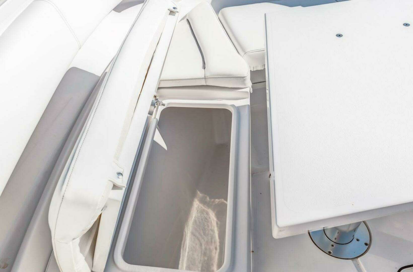 2022 Sportsman Open 352 Center Console - Image 41