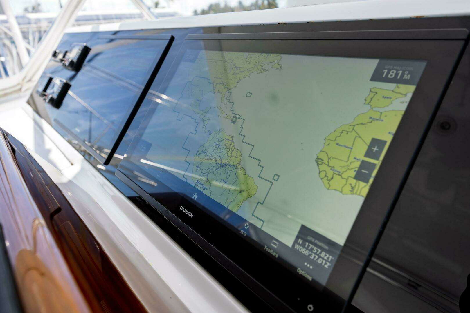 2005 Hatteras 50 Convertible - Image 71