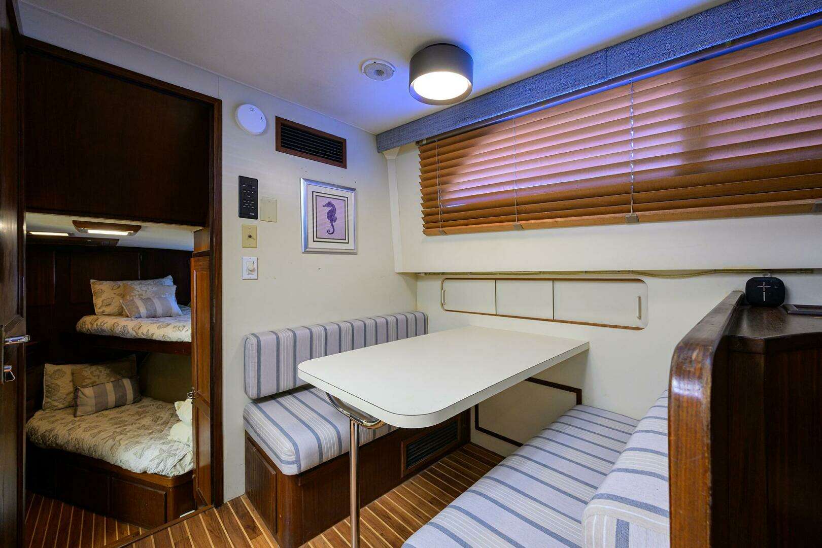 1987 Hatteras 63 Motor Yacht - Image 14